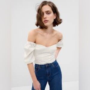 GAP puffed sleeve top